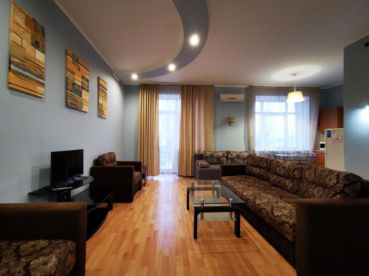 Chernigov City Centre Apartments Dış mekan fotoğraf